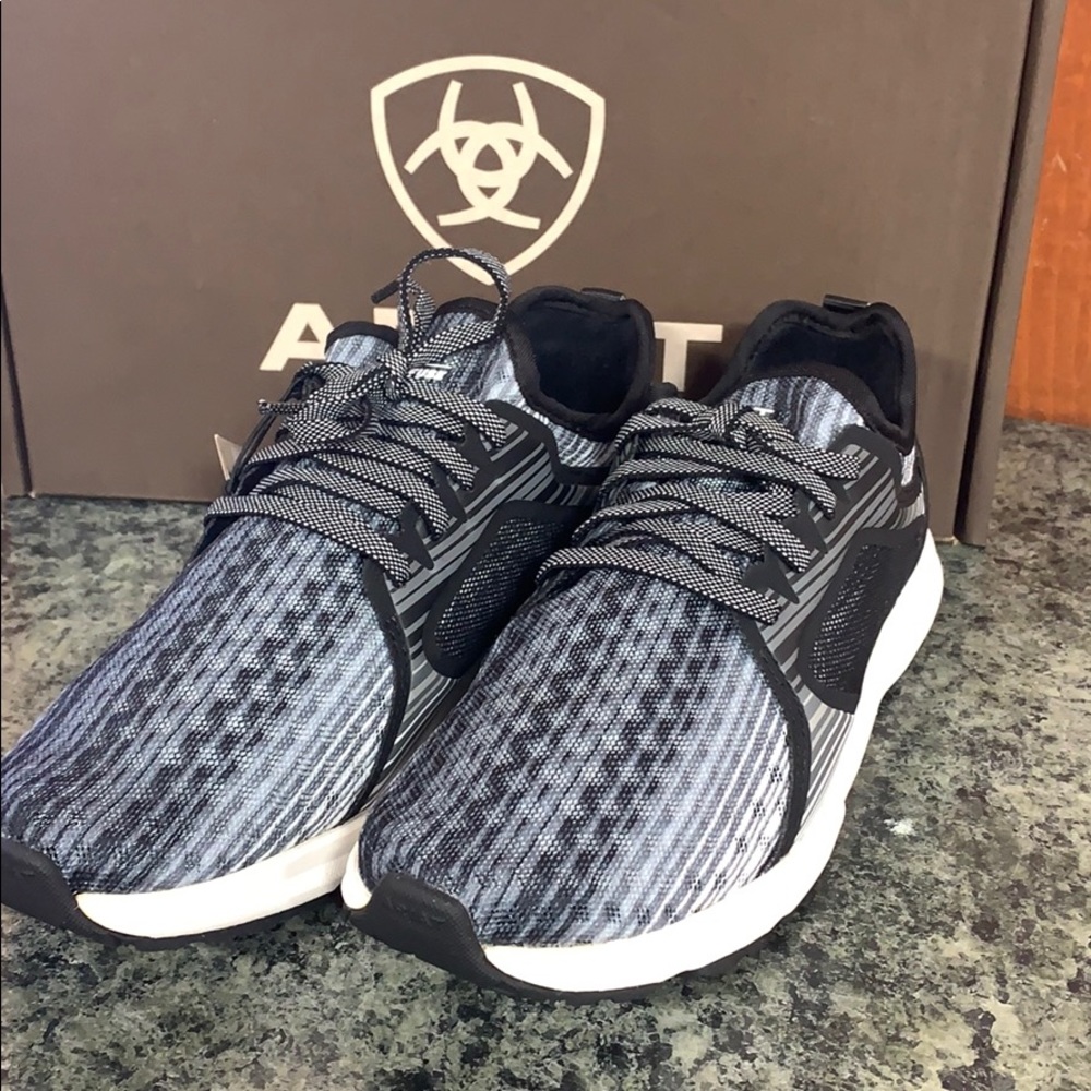 Women’s ariat Fuse